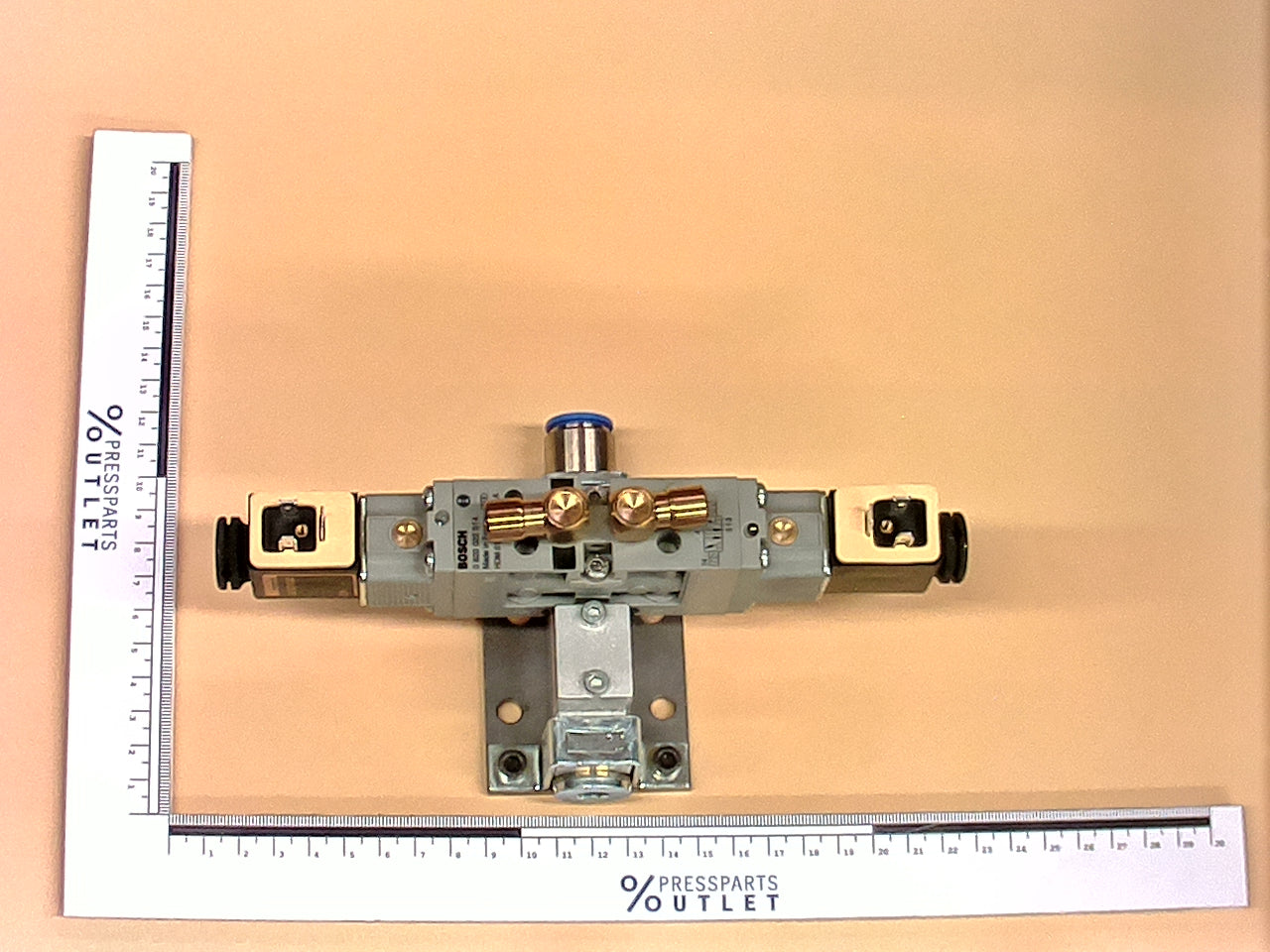 Directional control valve 0 820 022 514 - 61.184.1101/01 - Wegeventil 0 820 022 514