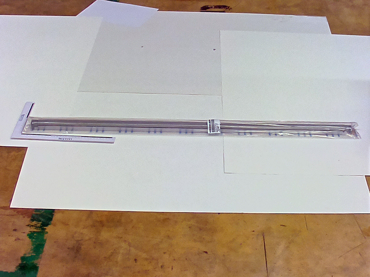 Clamp L=1054, Hub 5mm - F4.334.039 / - Spannleiste L=1054, Hub 5mm